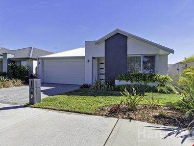 9 Damperia Green, Sinagra WA 6065