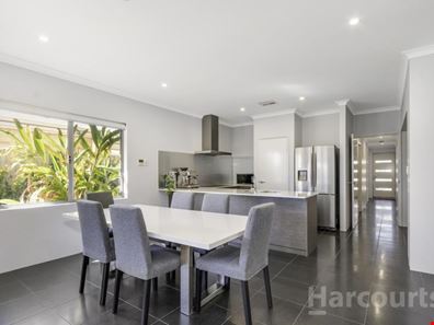 9 Damperia Green, Sinagra WA 6065