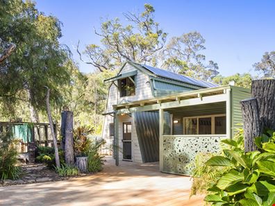 9 Fairlawn Place, Molloy Island WA 6290