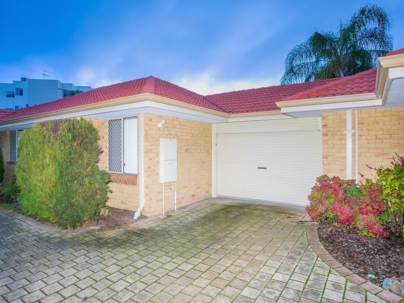 4/6 Groves Avenue, Attadale WA 6156