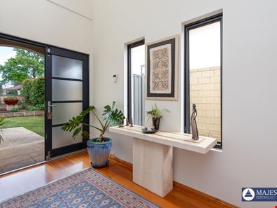 20 Sulman Avenue, Salter Point WA 6152