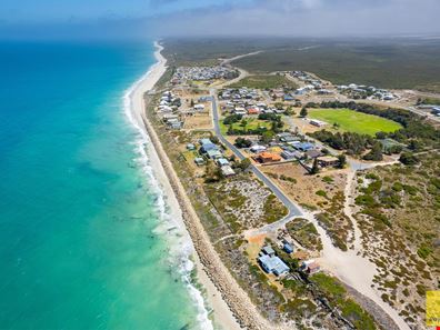2 Larwood Elbow, Seabird WA 6042