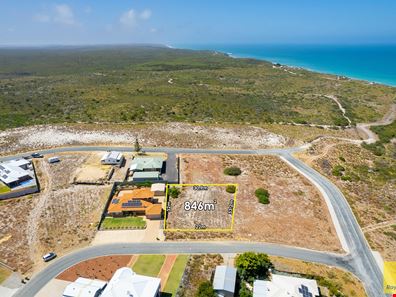 2 Larwood Elbow, Seabird WA 6042