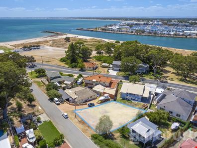 5 Hill Street, Halls Head WA 6210