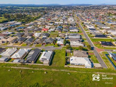 16 Satellite Close, Mckail WA 6330