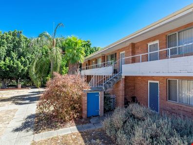 32 Cunningham Terrace, Daglish WA 6008