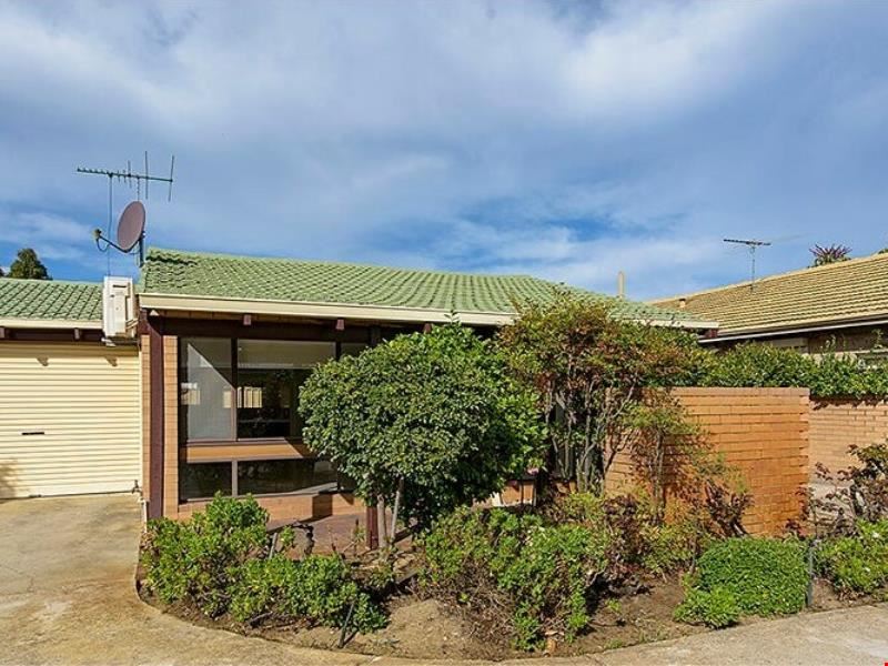 2/72 Axford Street, Como WA 6152