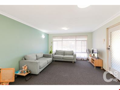 42B Littlemore Road, Orelia WA 6167