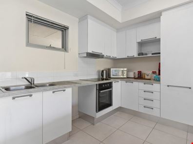 110/7 Streatham Street, Beckenham WA 6107