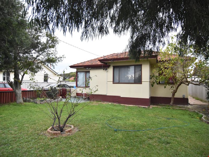 8 Queen St, Nulsen WA 6450