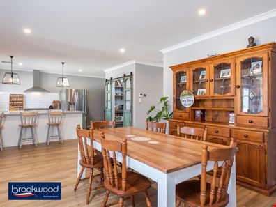 26 Wooroloo Chase, Copley WA 6562