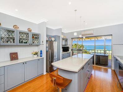 6 Acacia Close, Bouvard WA 6211