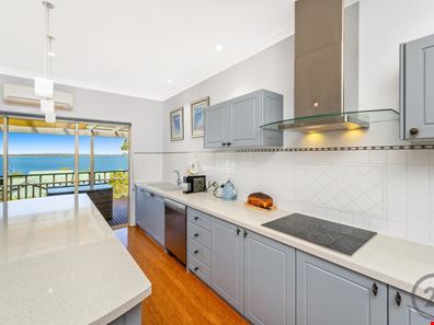 6 Acacia Close, Bouvard WA 6211