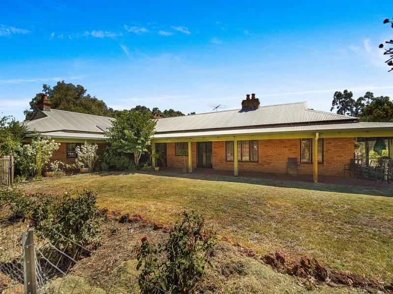 450 Banks Avenue, Beechina WA 6556