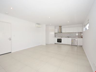 7/3 Morago Crescent, Cloverdale WA 6105