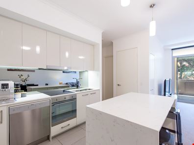 2/1 Silas Street, East Fremantle WA 6158