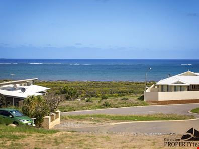 6 Coral Court, Wandina WA 6530