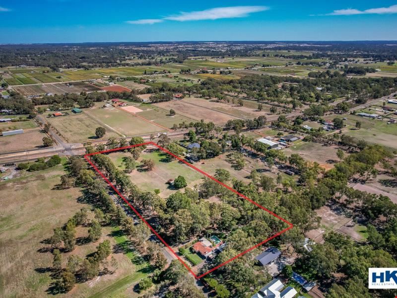 205 Padbury Avenue, Millendon WA 6056