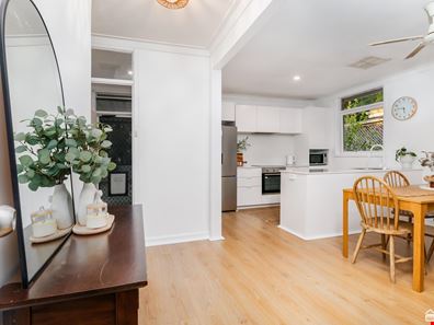 27 Sonego Avenue, Kelmscott WA 6111