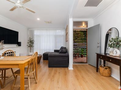 27 Sonego Avenue, Kelmscott WA 6111