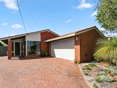65 Dean Road, Bateman WA 6150