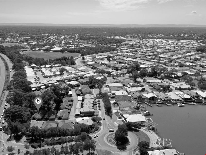 2/1 Mariners Cove Drive, Dudley Park WA 6210