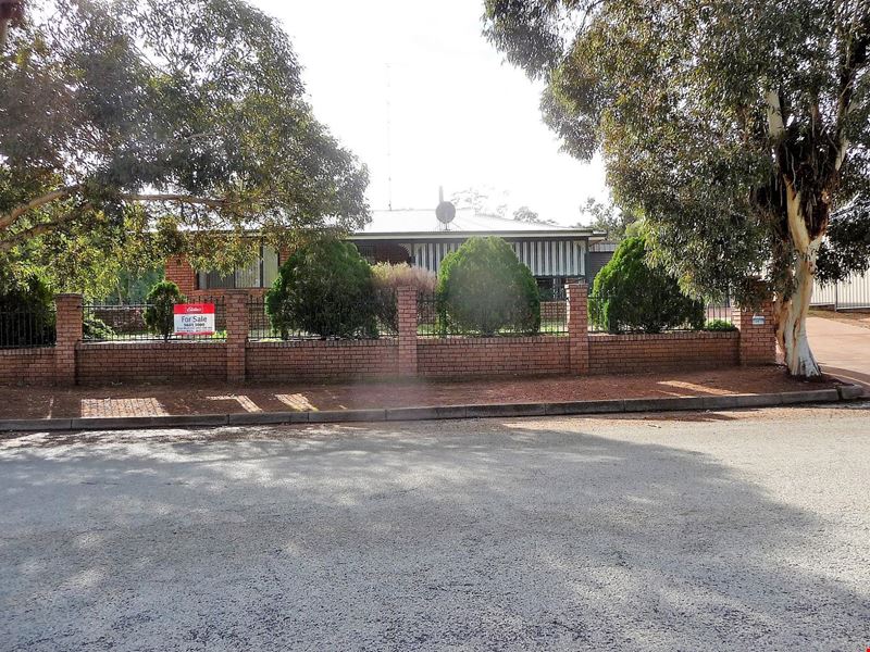 38 Suburban Road, York WA 6302