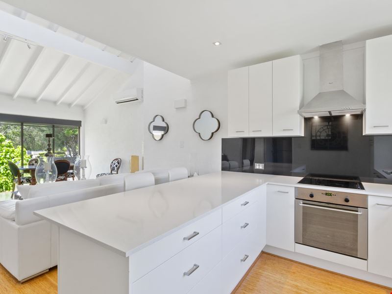 4/44 Broadway, Crawley