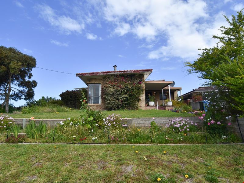 14 Warrington St, Esperance WA 6450