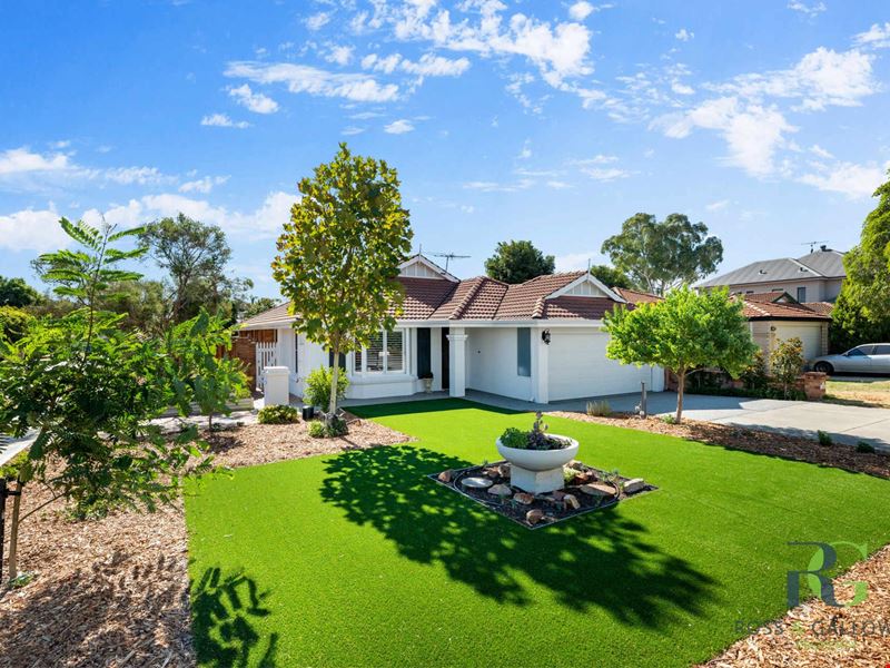 15 Cowan Street, Alfred Cove WA 6154