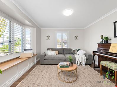 15 Cowan Street, Alfred Cove WA 6154
