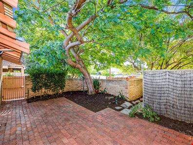 1/22 Cleopatra Street, Palmyra WA 6157