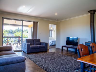 21 Stirling Street, Bridgetown WA 6255