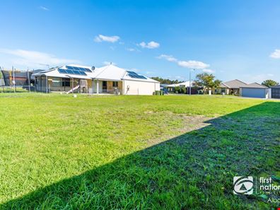 6 Stoddart Corner, Mckail WA 6330