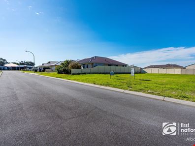 6 Stoddart Corner, Mckail WA 6330