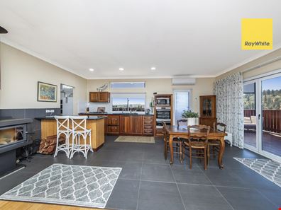 22 Hitchcock Drive, Nannup WA 6275