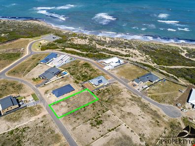 11 Grey Close, Dongara WA 6525