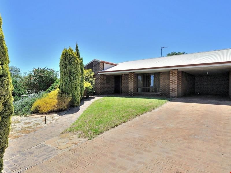 UNDER OFFE/13 Banksia Crescent, Wongan Hills