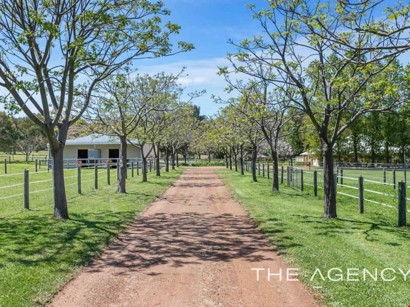95 Carinya Drive, Stoneville WA 6081