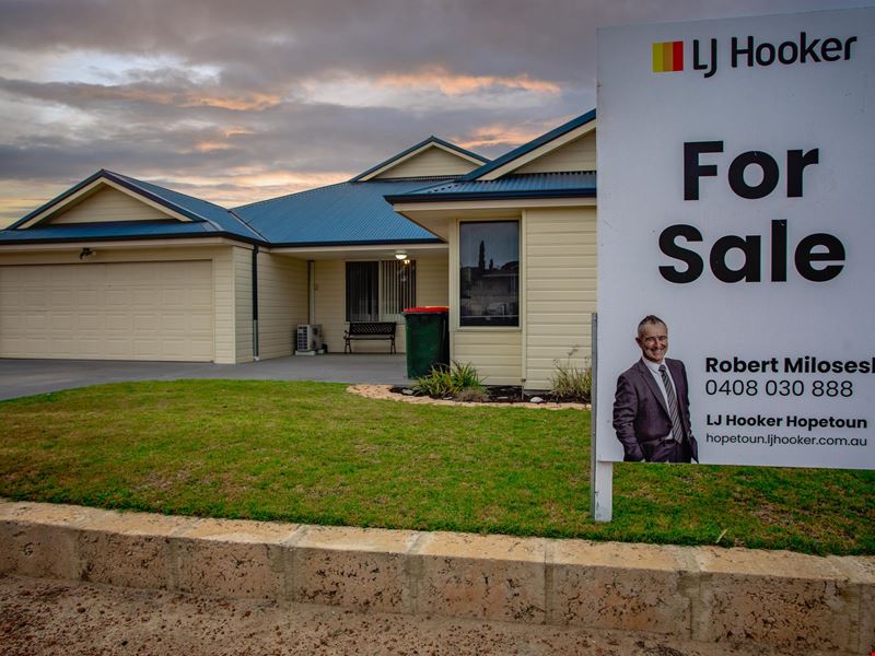 12 France  Street, Hopetoun WA 6348