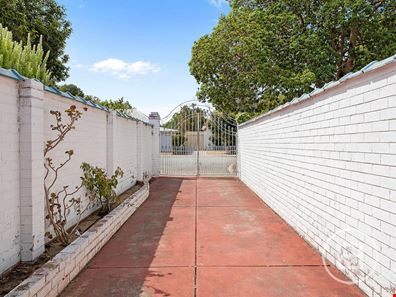 33 Everett Street, Crawley WA 6009