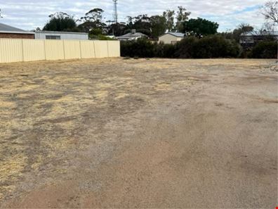 33 Growden Street, Merredin WA 6415