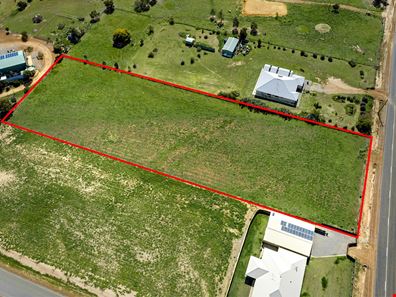 571 David Road, White Peak WA 6532