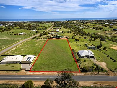 571 David Road, White Peak WA 6532