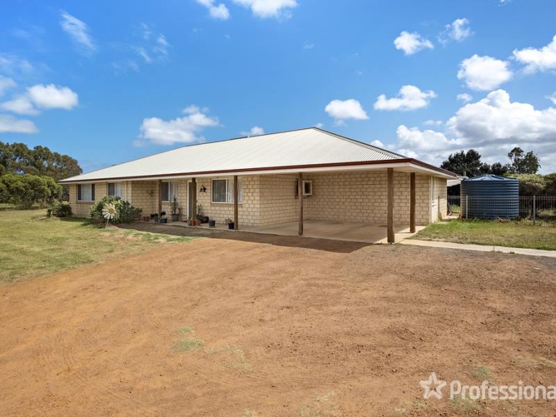 10 Dressage Circle, Deepdale WA 6532