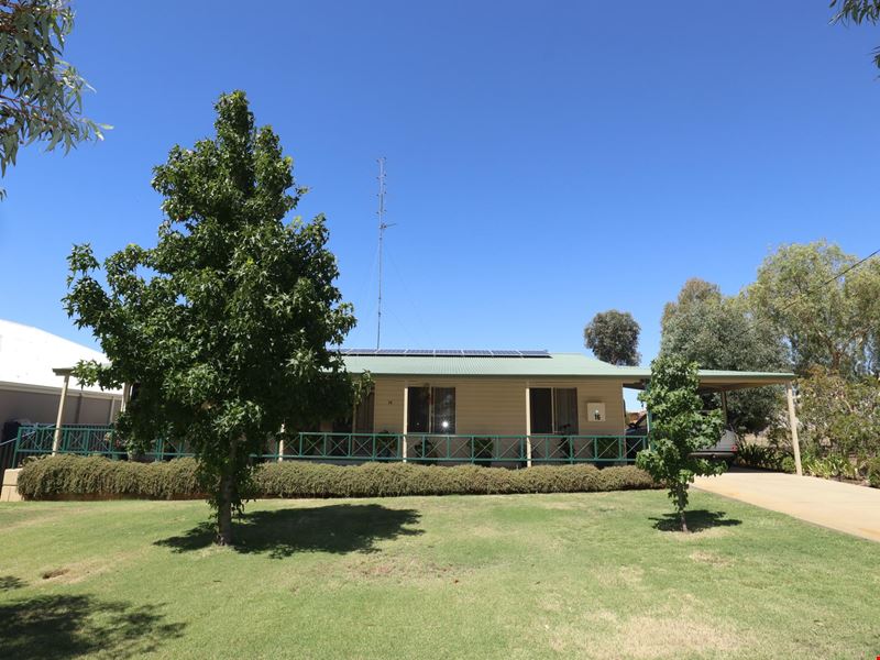 16 Central Avenue, Wickepin WA 6370