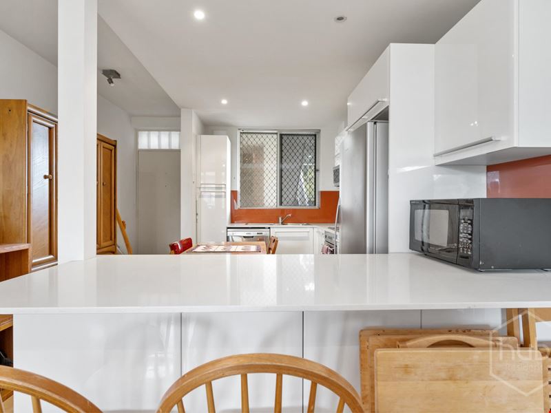 8/9 Everett Street, Crawley WA 6009