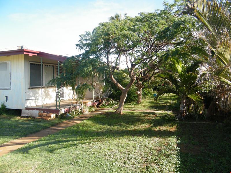 8 Hubble Street, South Carnarvon WA 6701