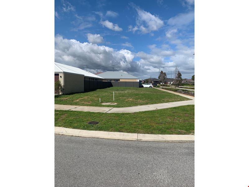 1 Glenlossie Avenue, Haynes WA 6112