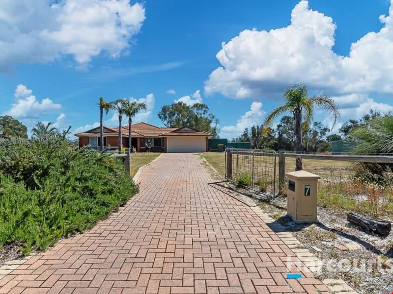 7 Vintage Lane, Gnangara WA 6077